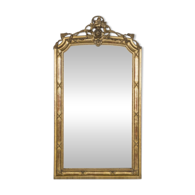 Miroir en bois doré de style néo-classique à motif corde et pompons