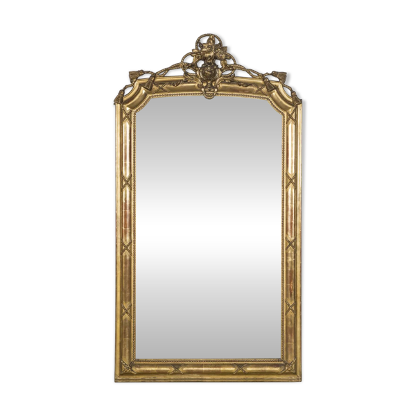 Miroir en bois doré de style néo-classique à motif corde et pompons