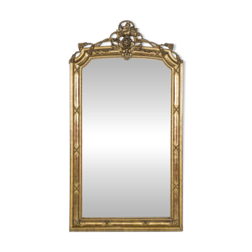Miroir en bois doré de style néo-classique à motif corde et pompons