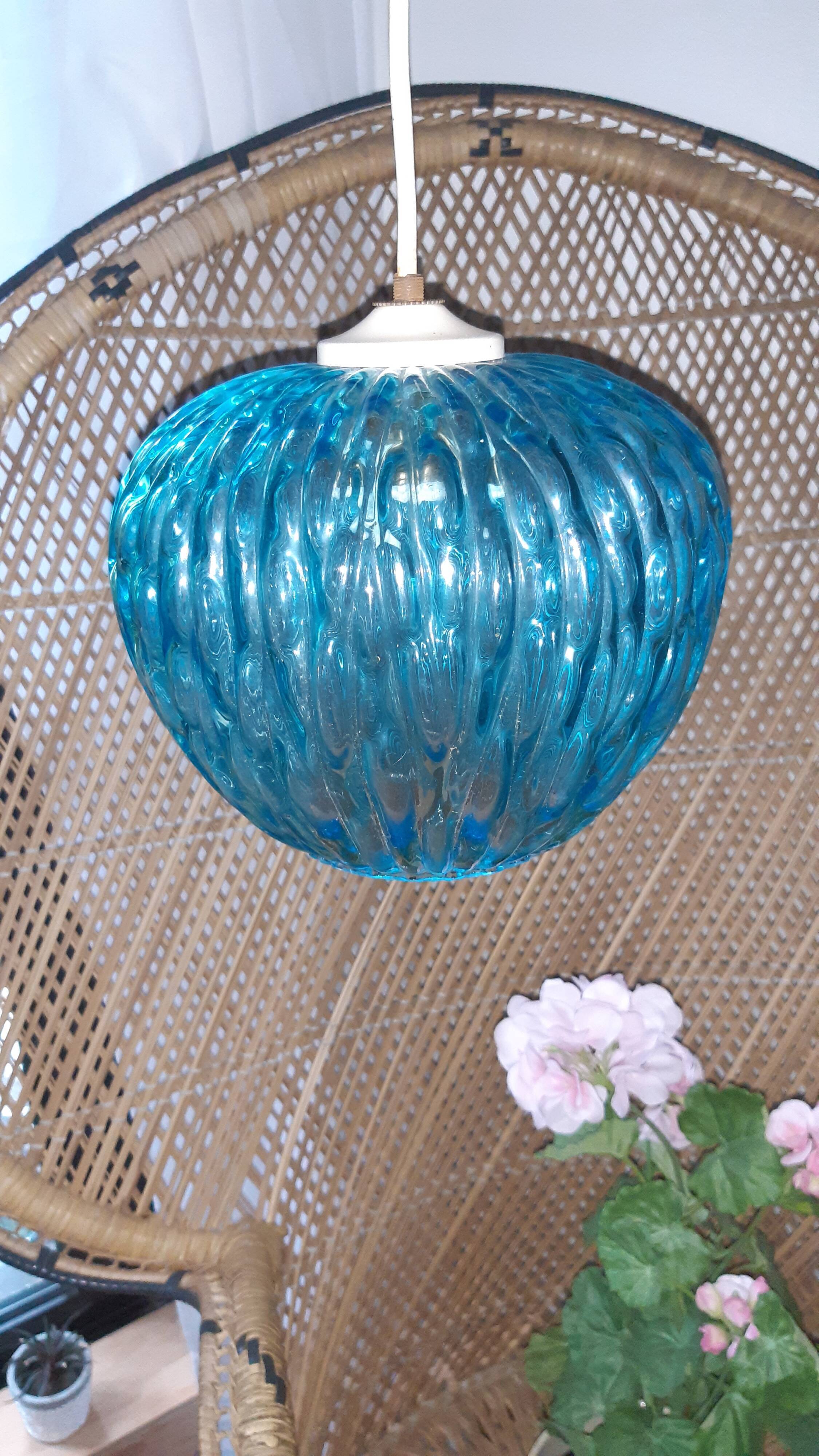 Suspension in blue glass, chiseled