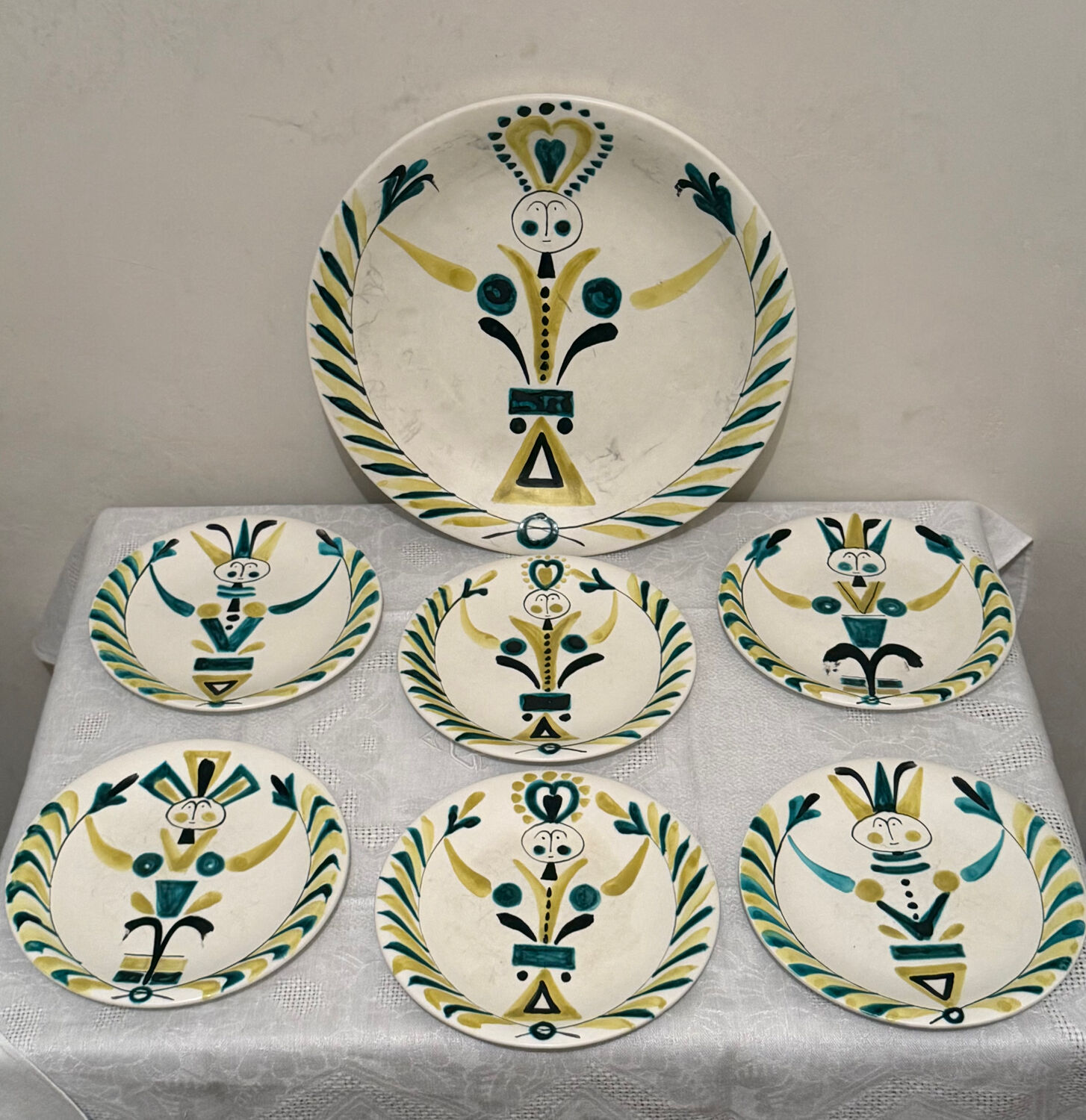 Plates and dish signed by Roger Capron, Vallauris.