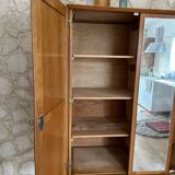 Two-tone compass foot wardrobe