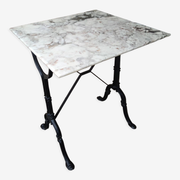Table bistrot en marbre et fonte  "Le bon marché"