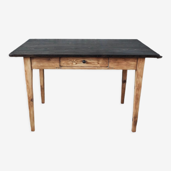 Farmhouse table