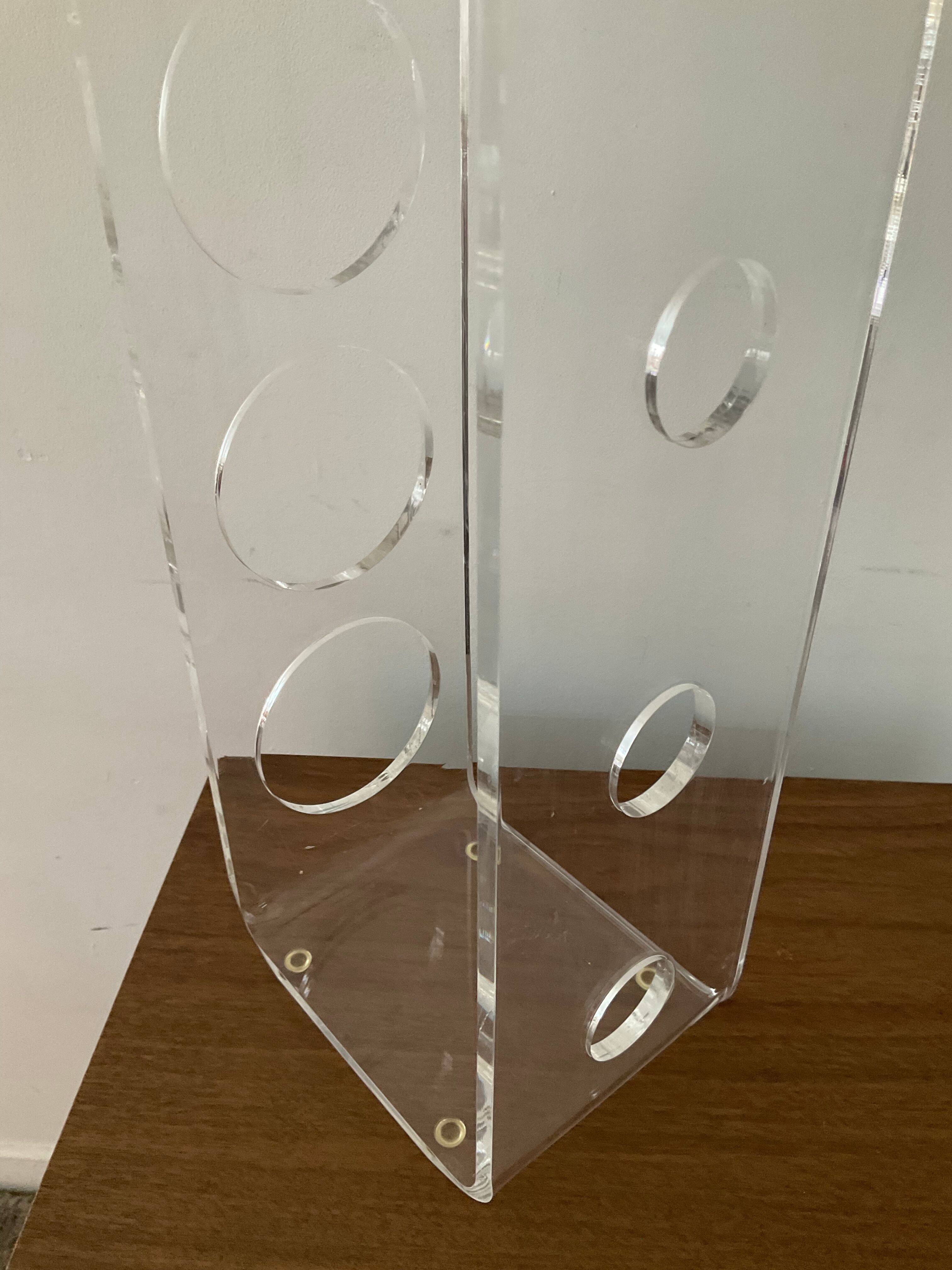 Plexiglas bottle holder