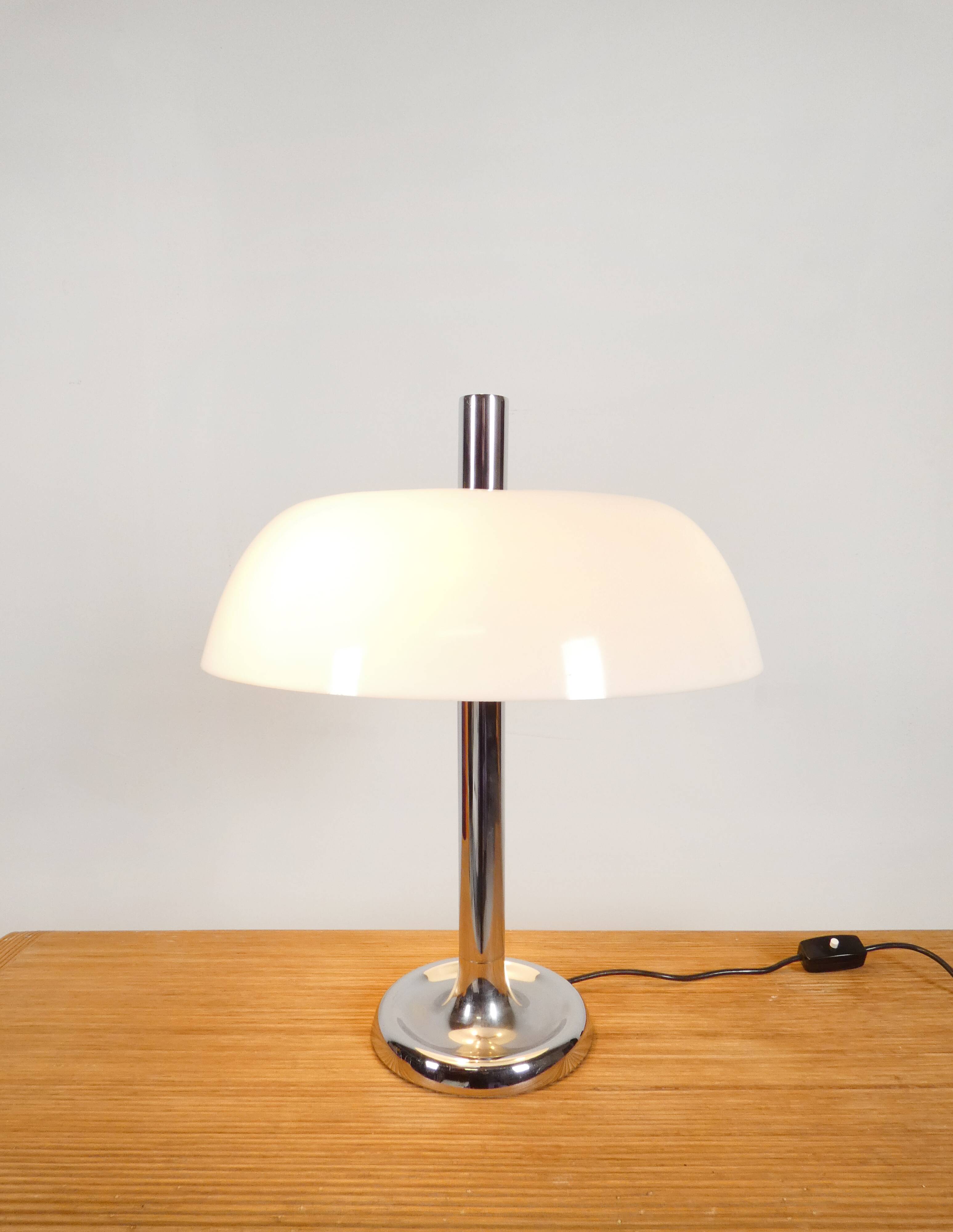 Egon Hillebrand table lamp model 7377