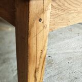 Rustic farmhouse table in solid oak with antique patina finish 200 x 90
