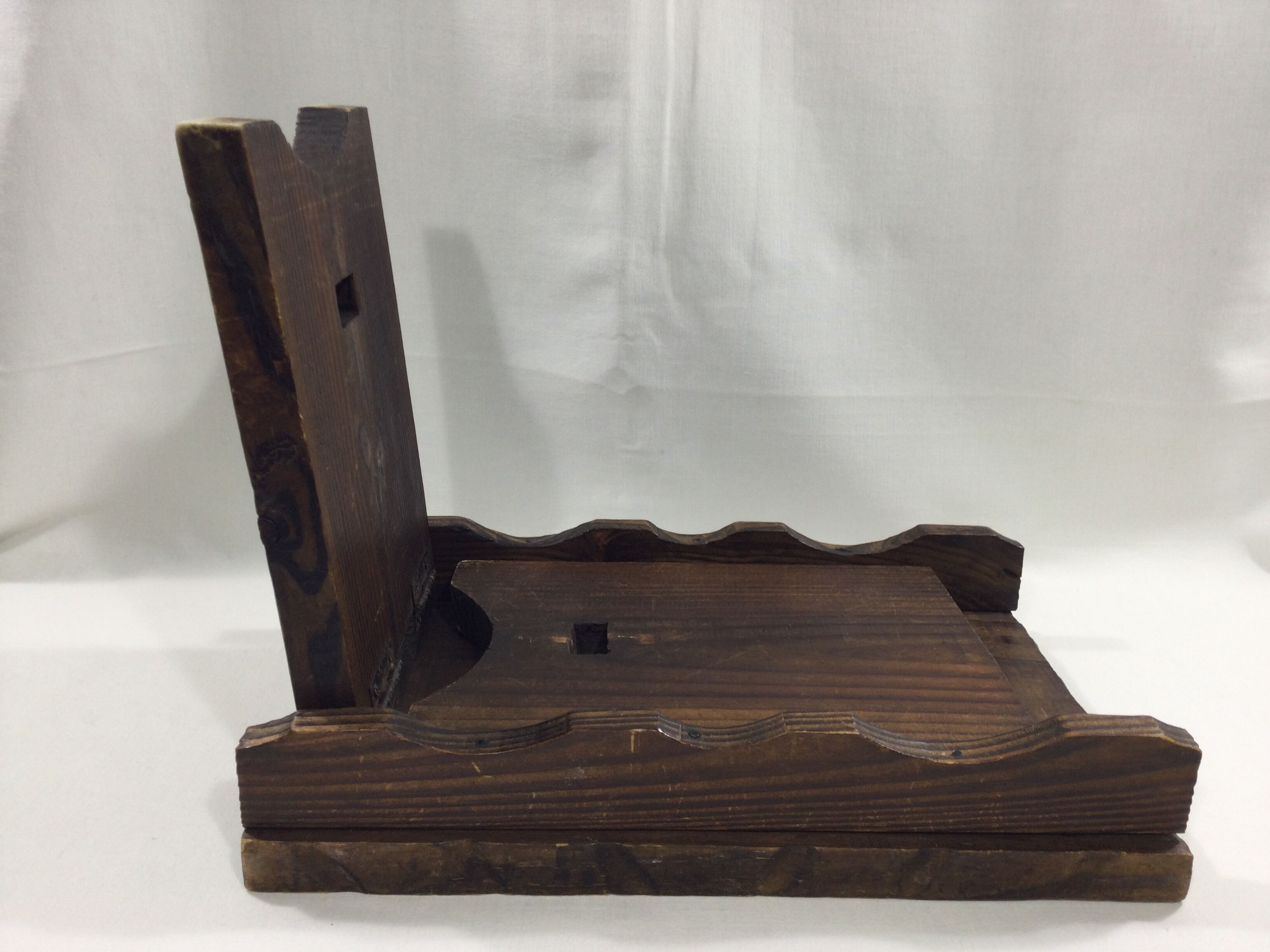 Wooden foldable stool