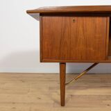 Bureau vintage Boomerang en teck par Peter Løvig Nielsen, Danemark, 1970