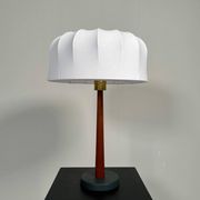 Lampe de table en teck et coton de style milieu du siècle par Einar Bäckström, Suède, 1950s