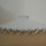Opaline suspension with serrated edges