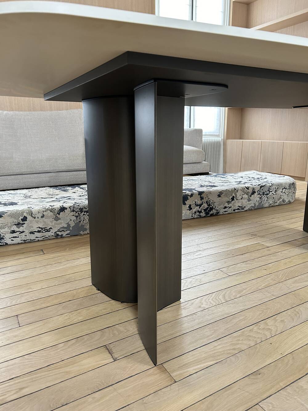 Gullwing design table by Gabriele and Oscar Buratti for Lema, made in Italy