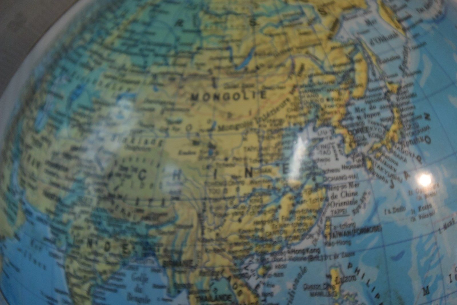 Congo zaire vintage world map globe