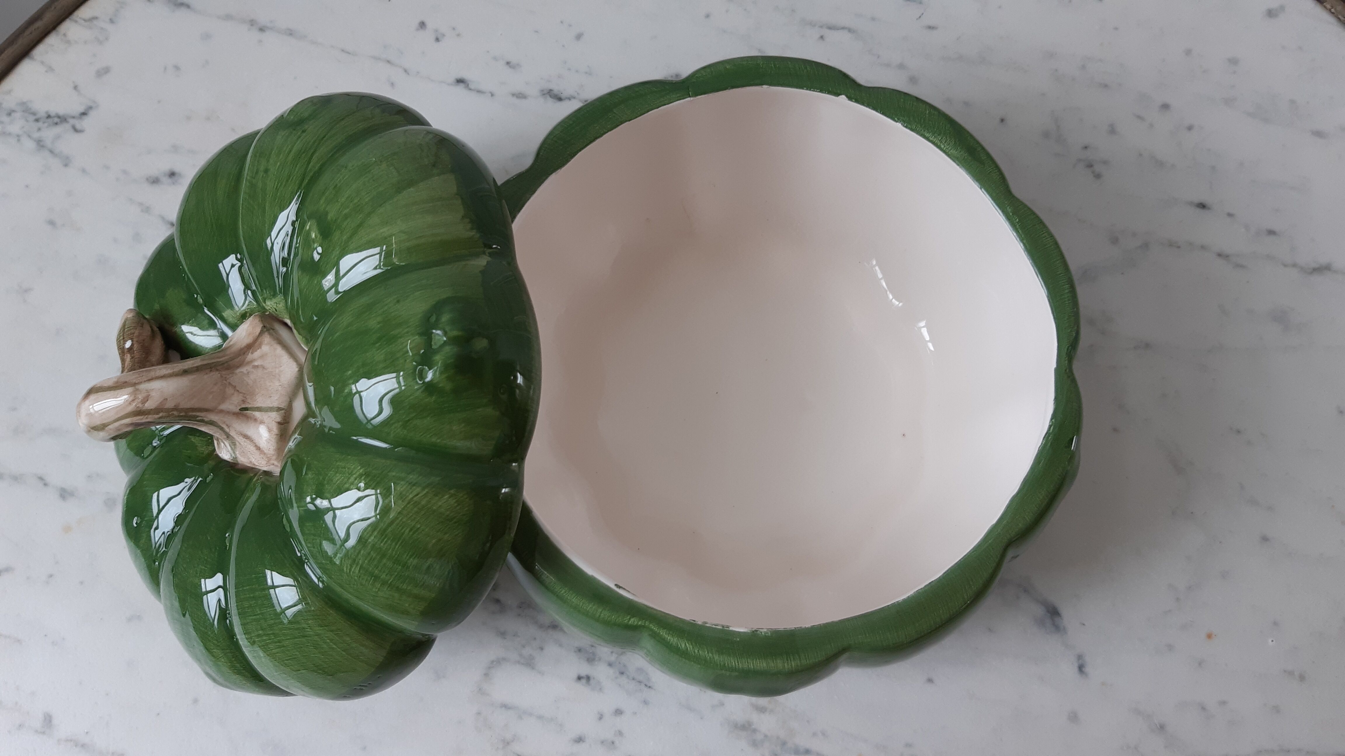 Empty pumpkin green ceramic pocket 60s-70s