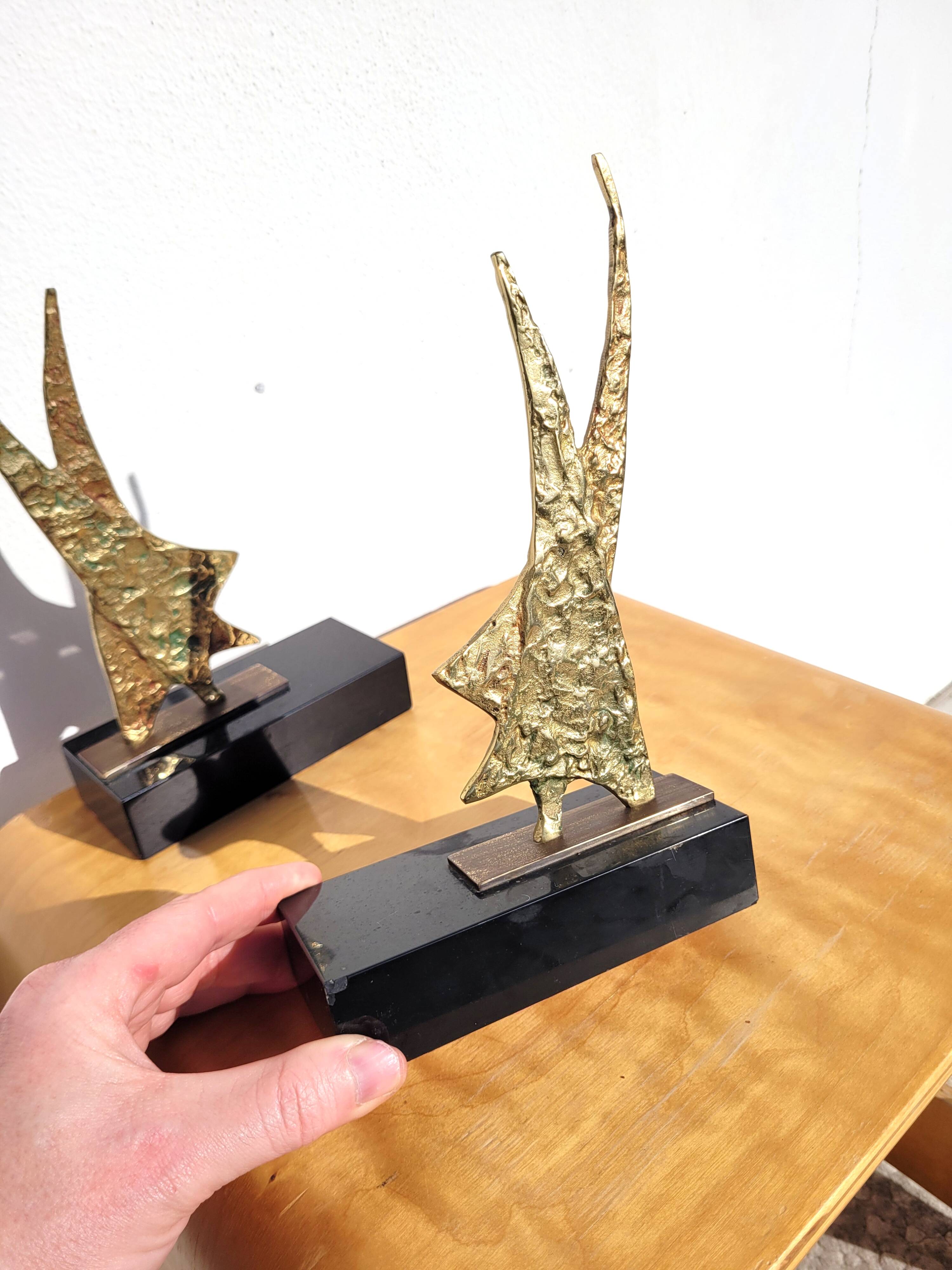 Serre livres en bronze doré vers 1960