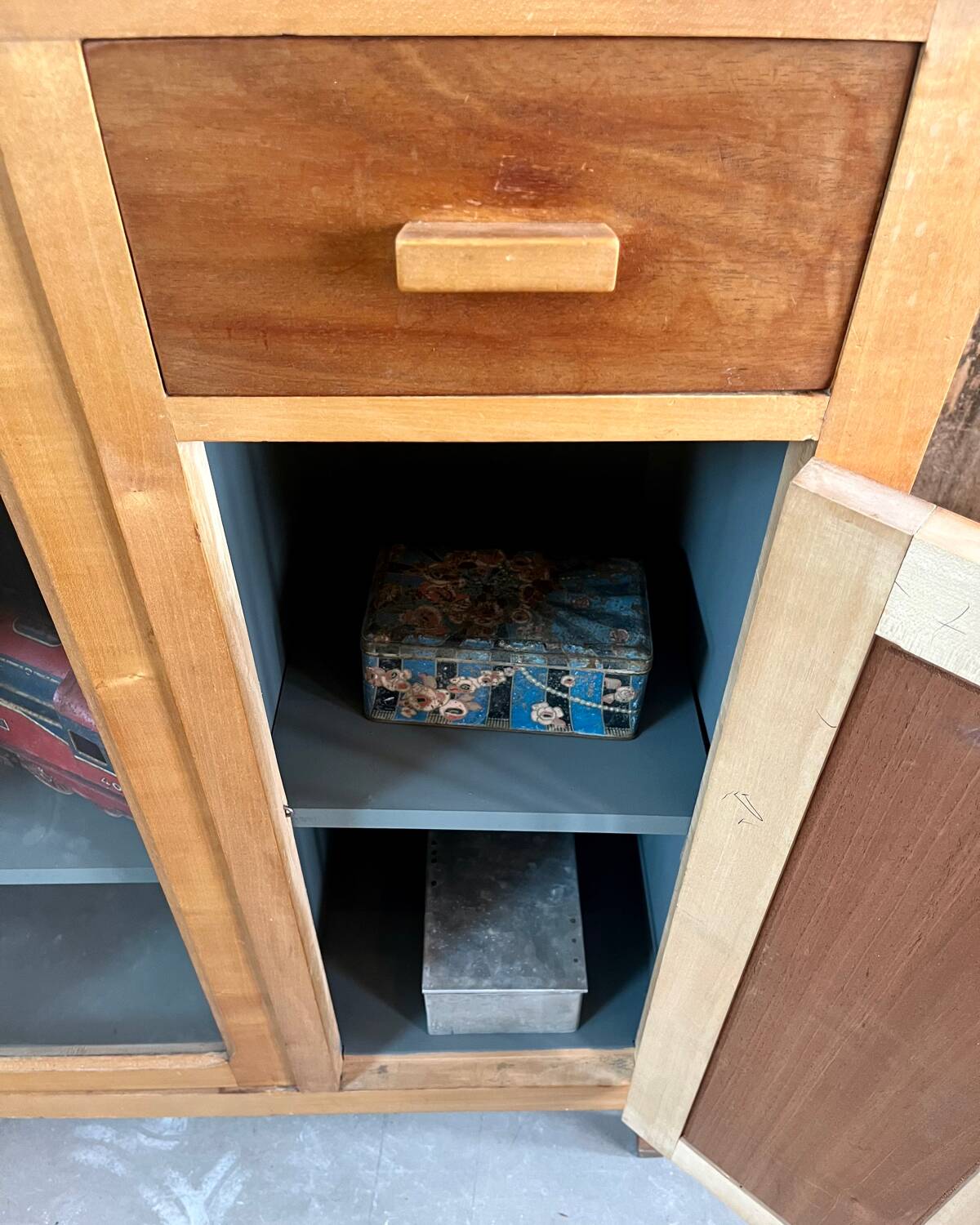 Buffet 1930-40 (renovated)