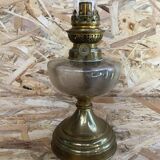Ancienne lampe pétrole piédestal laiton & corps verre