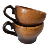 2 stoneware cups
