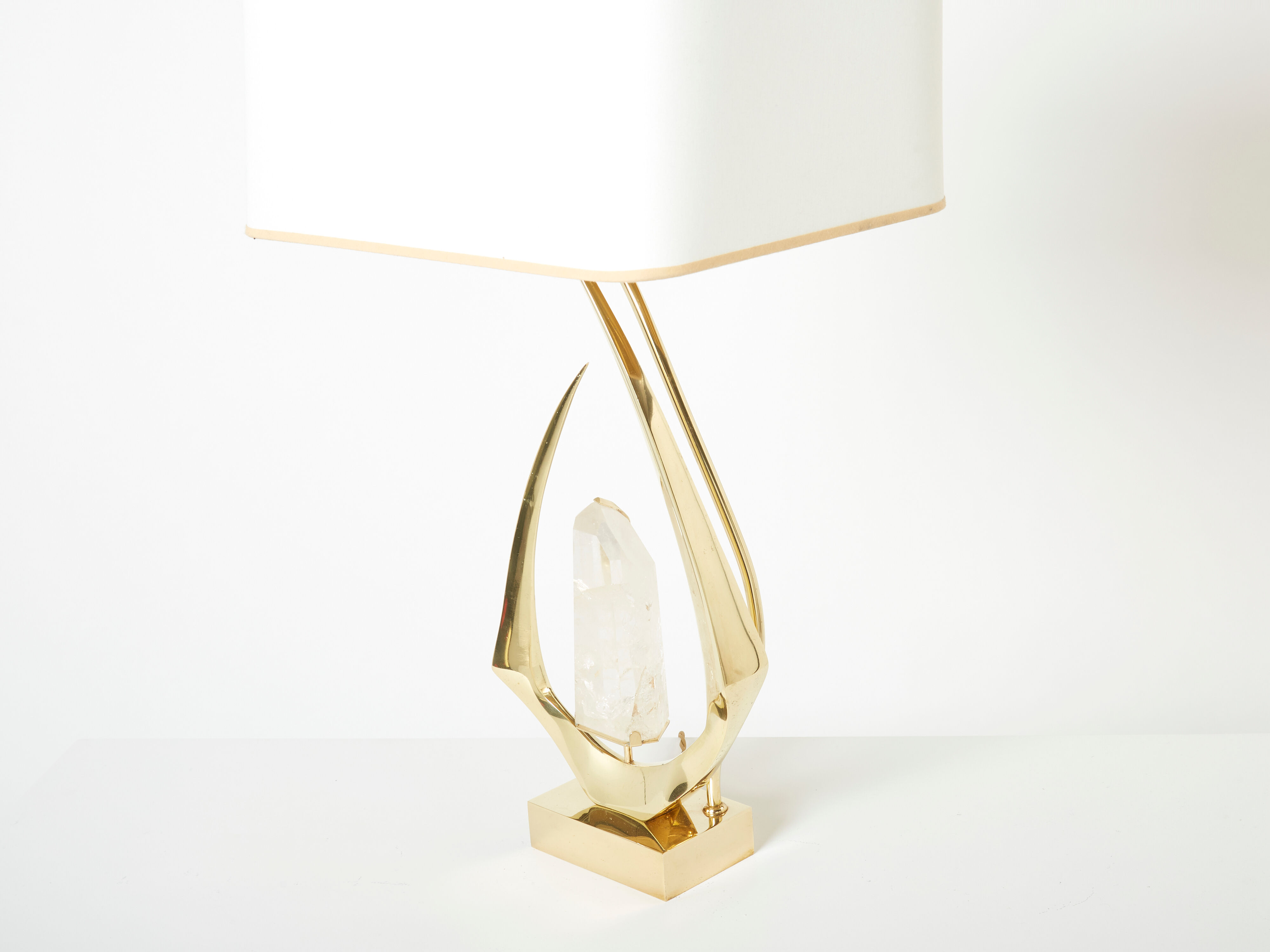Paire de lampes en laiton cristal de roche signées Willy Daro