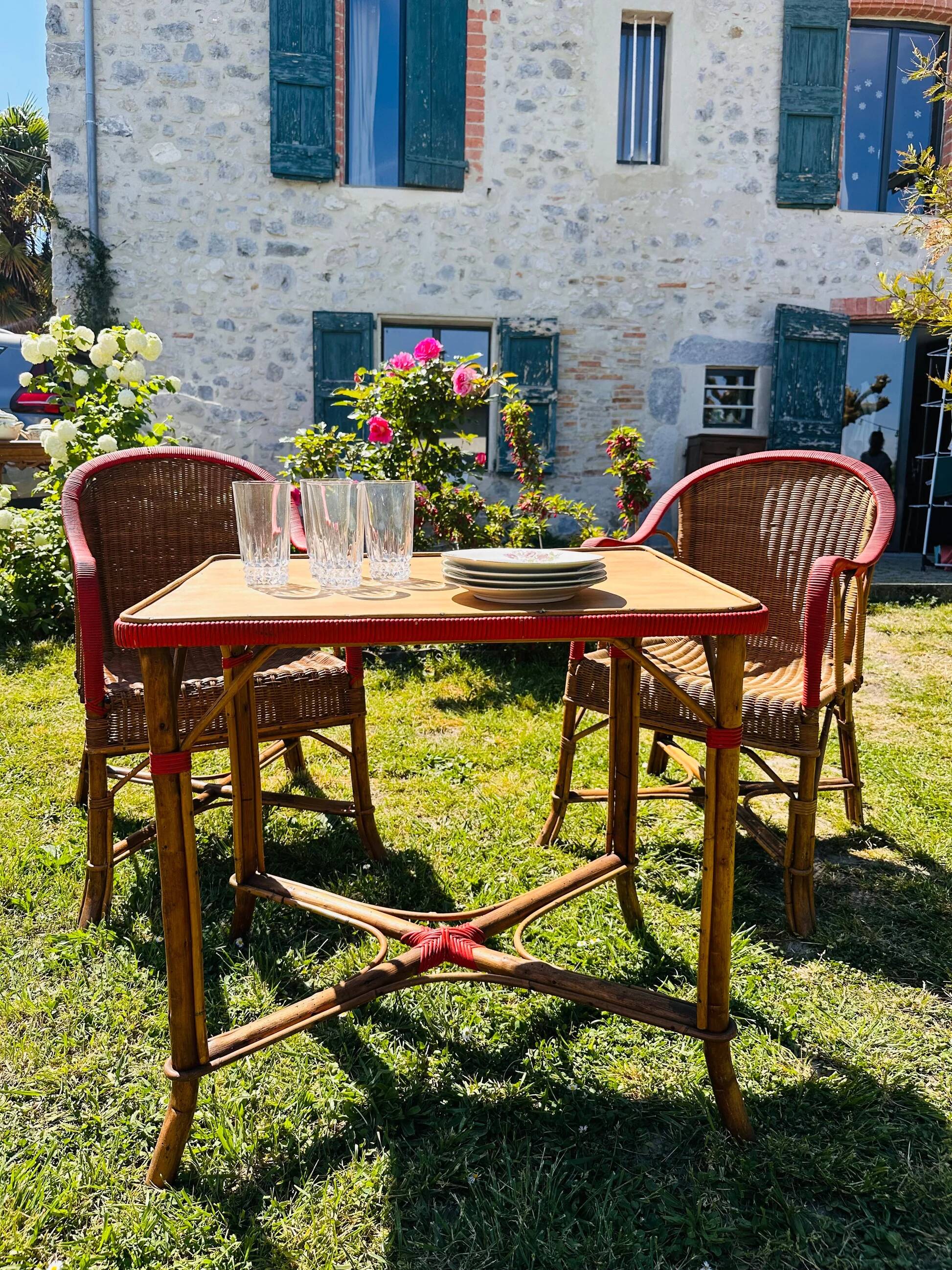 Salon de jardin en rotin vintage