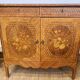 Commode en bois marqueté – Décor floral