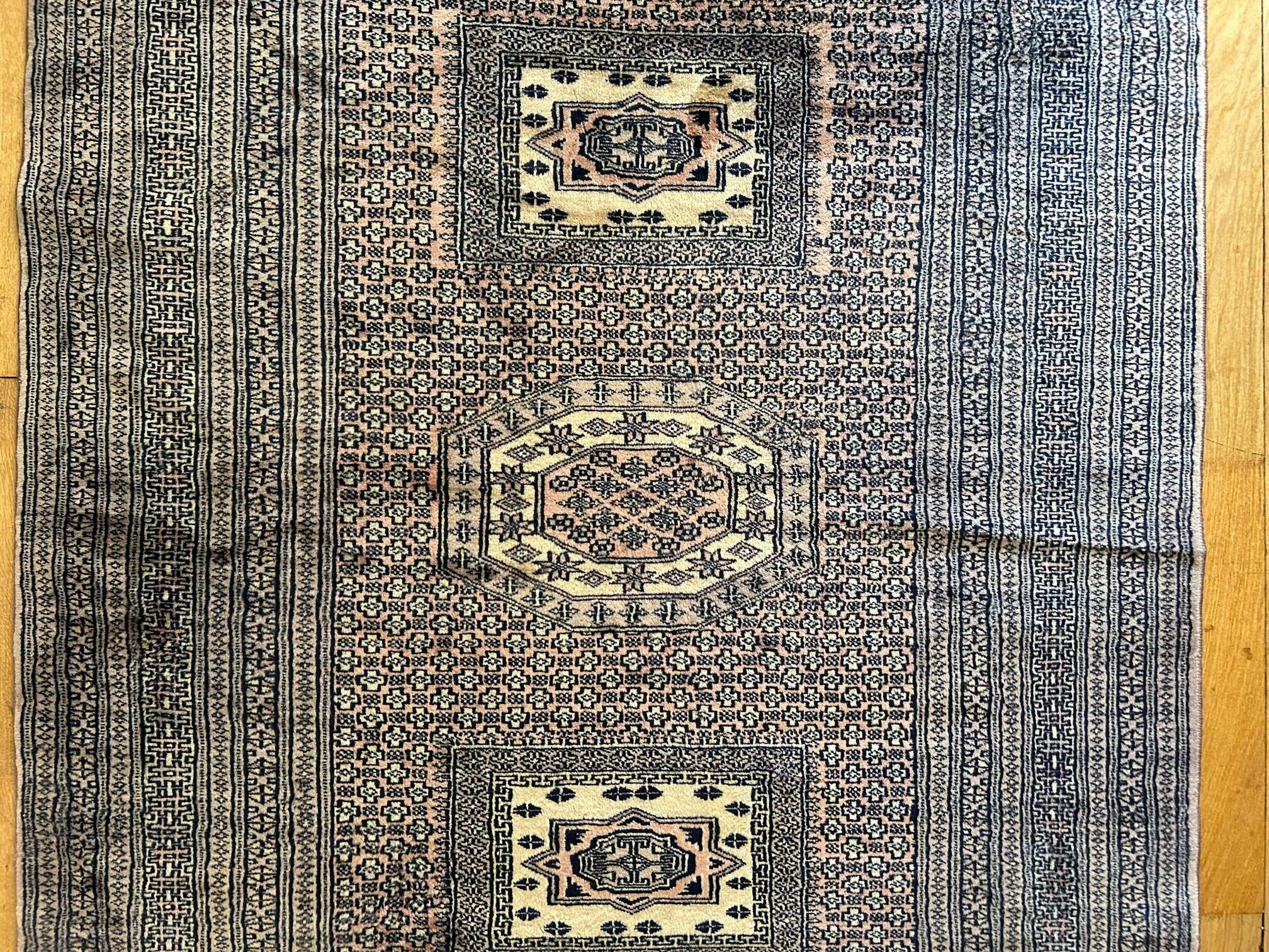 70s oriental rug 180cm / 123cm