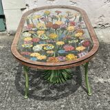 Table basse en fer forgé en fleurs colorées