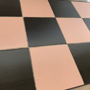 Table basse damier