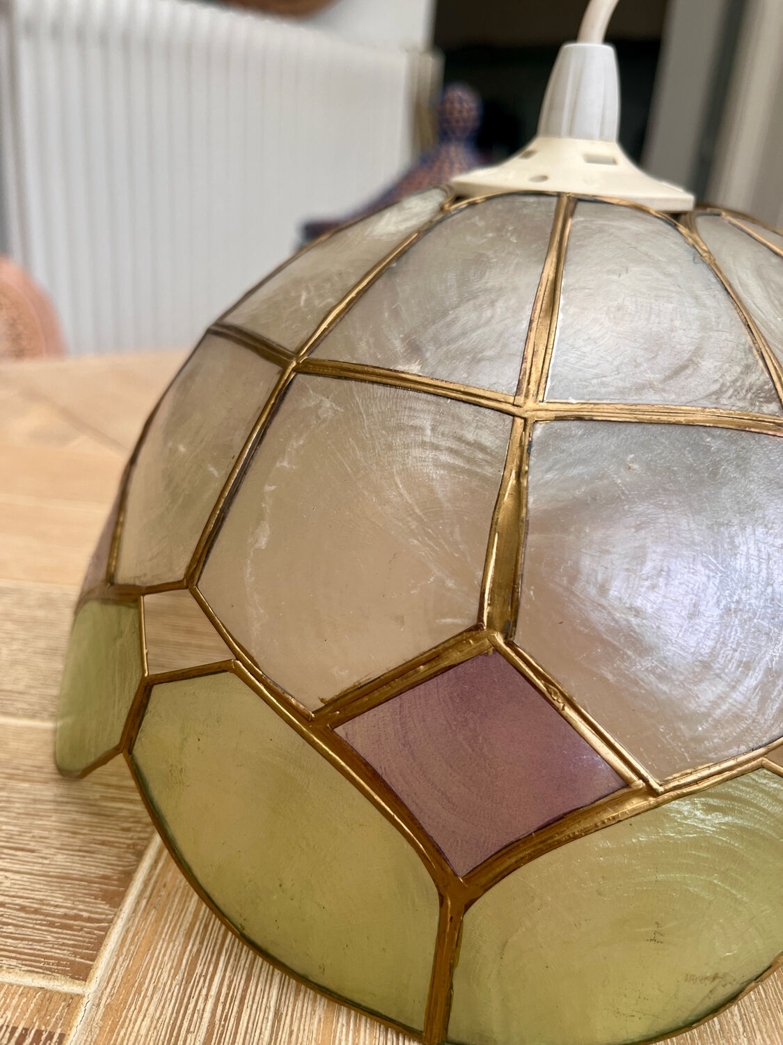 Green "Harlequin" mother-of-pearl earring