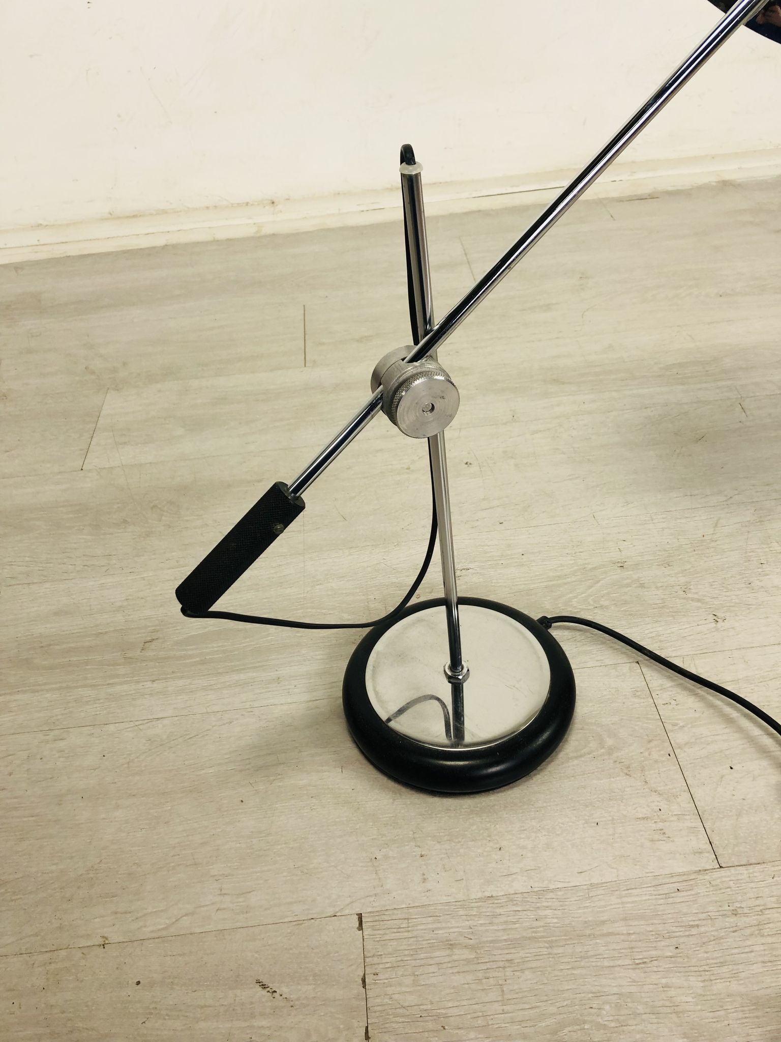 Grande lampe chromée