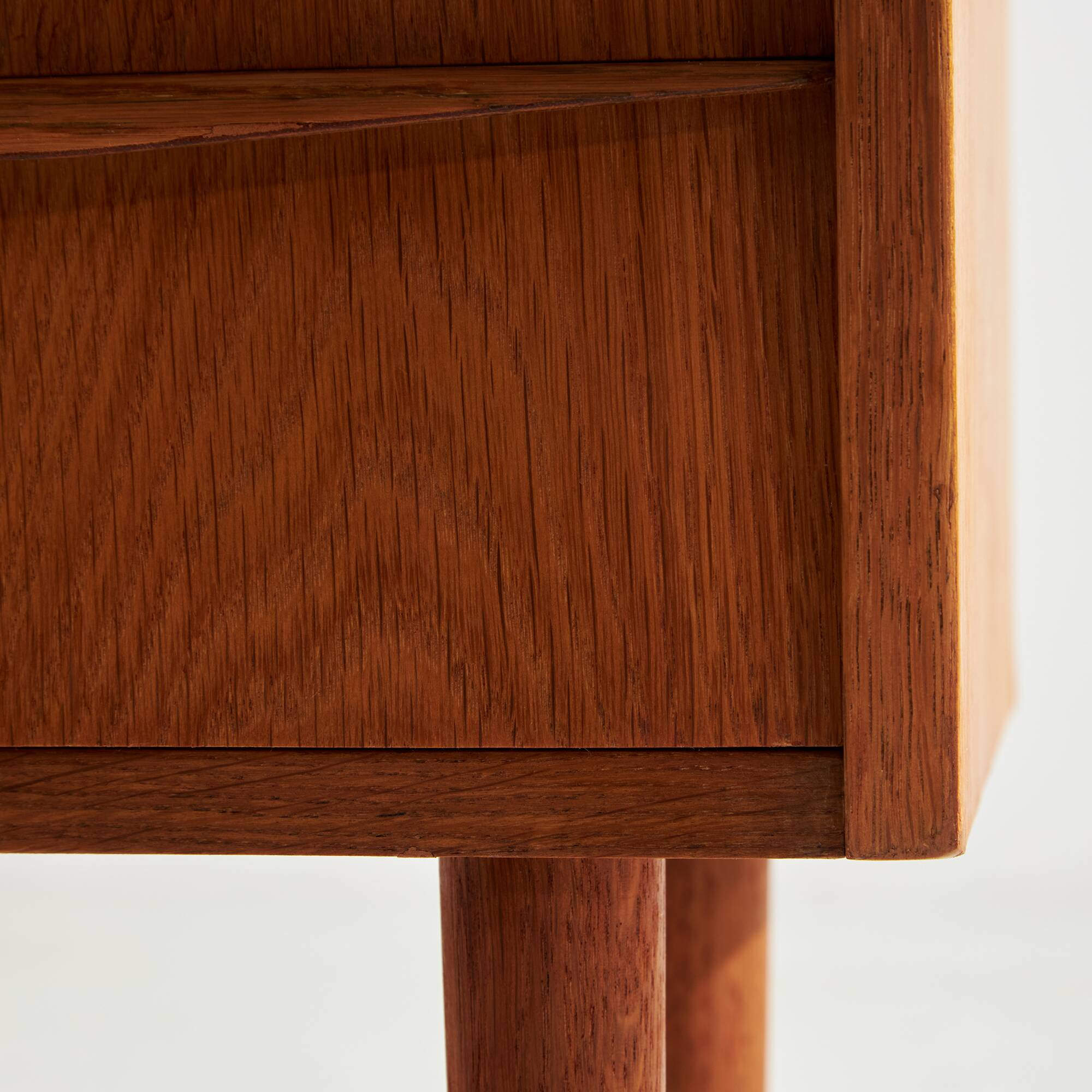 MK10635 Restored oak nightstand