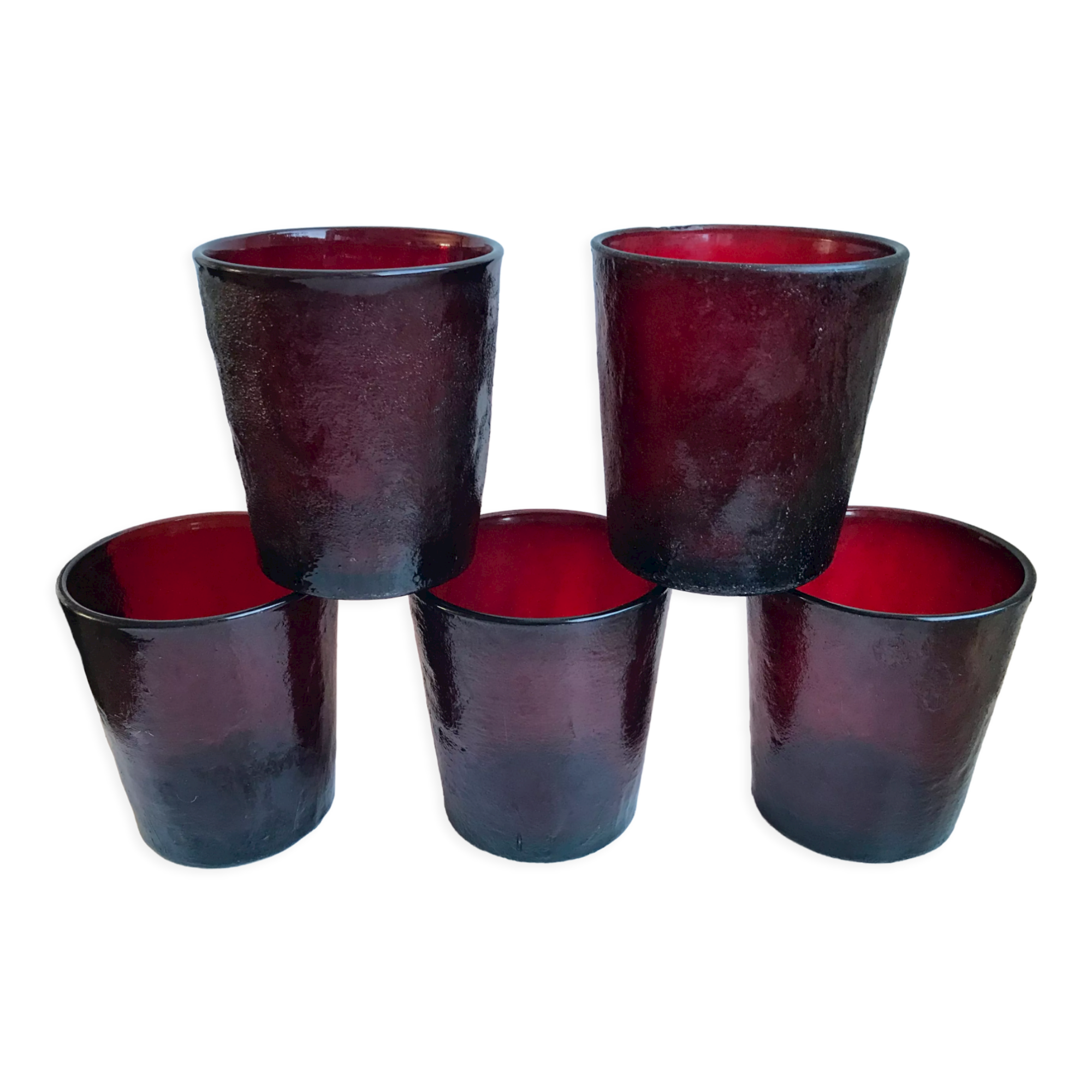 Set of 5 glasses in burgundy colored glass 70s