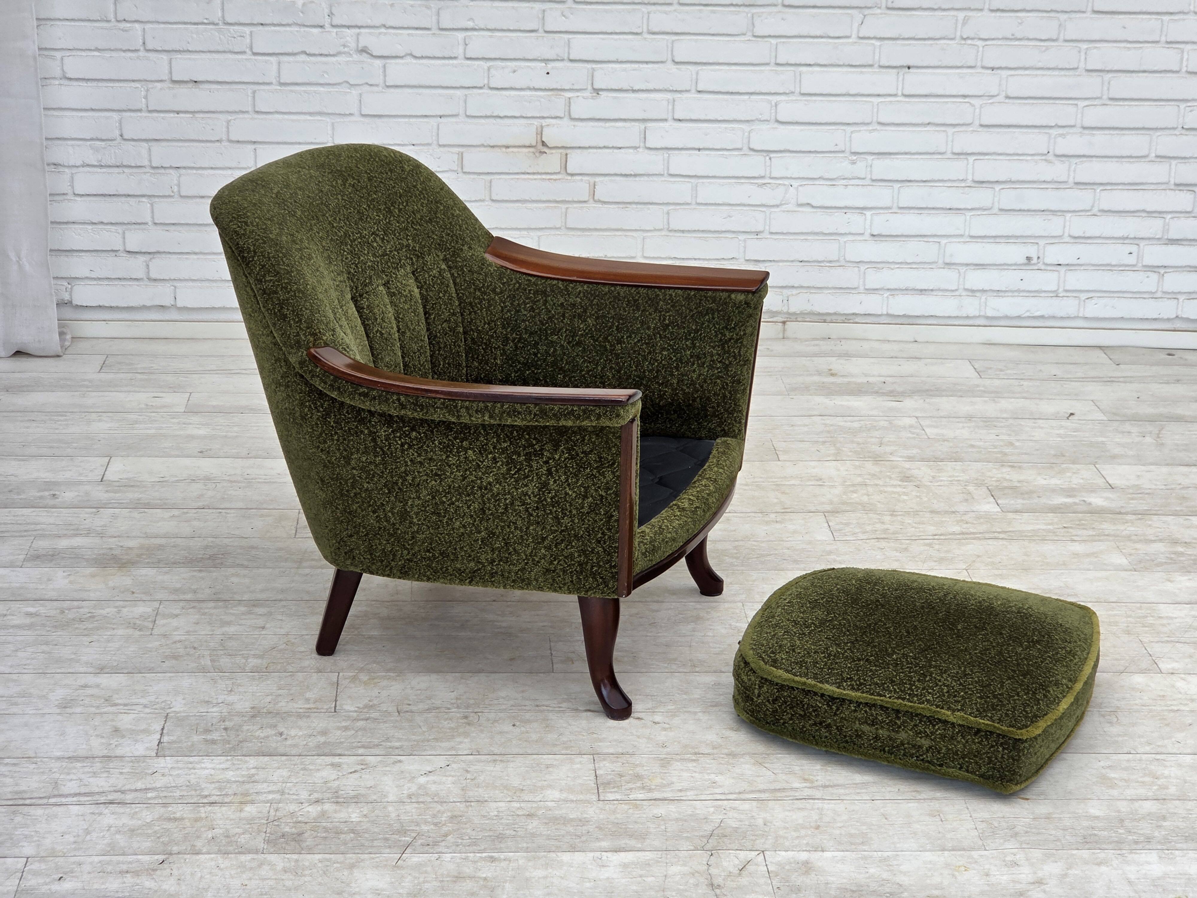 Fauteuil norvégien des années 1970, tissu de meuble vert, bois de teck,