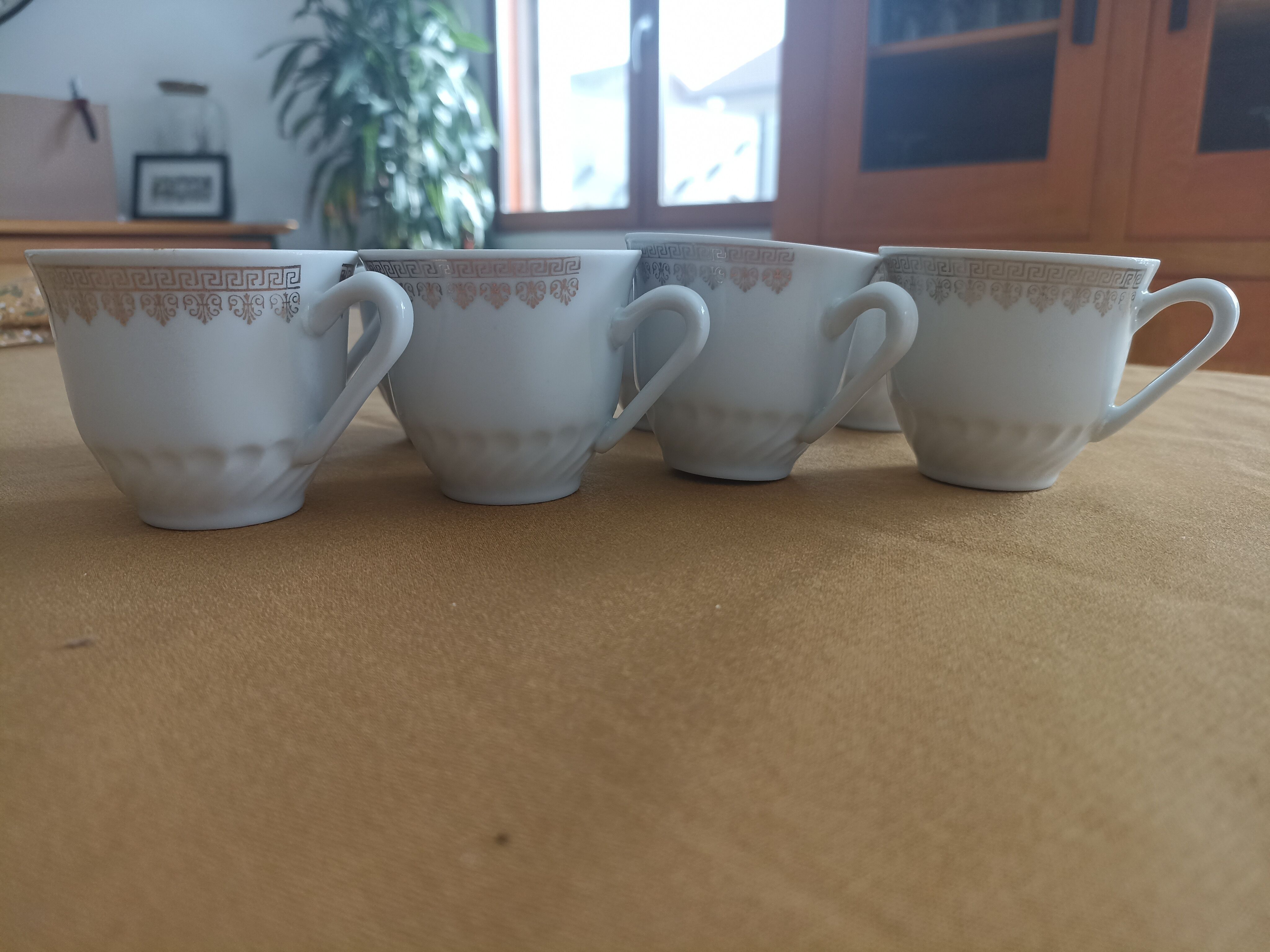 Set of 8 coffee shakes Phillipe Deshouilieres