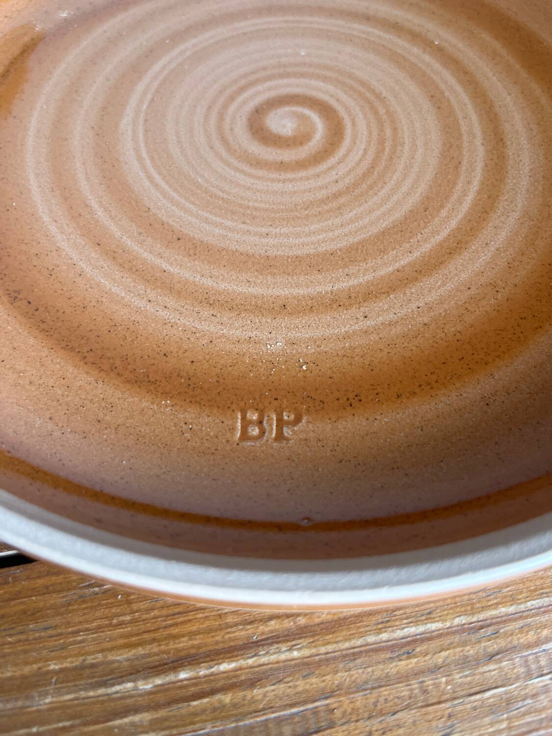 6 assiettes plates en grès