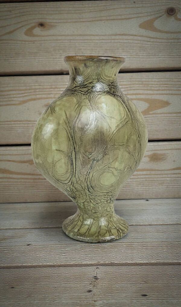 Vase en grès signé Anne Marie Sybesma De Bay, alias MIEP La Borne