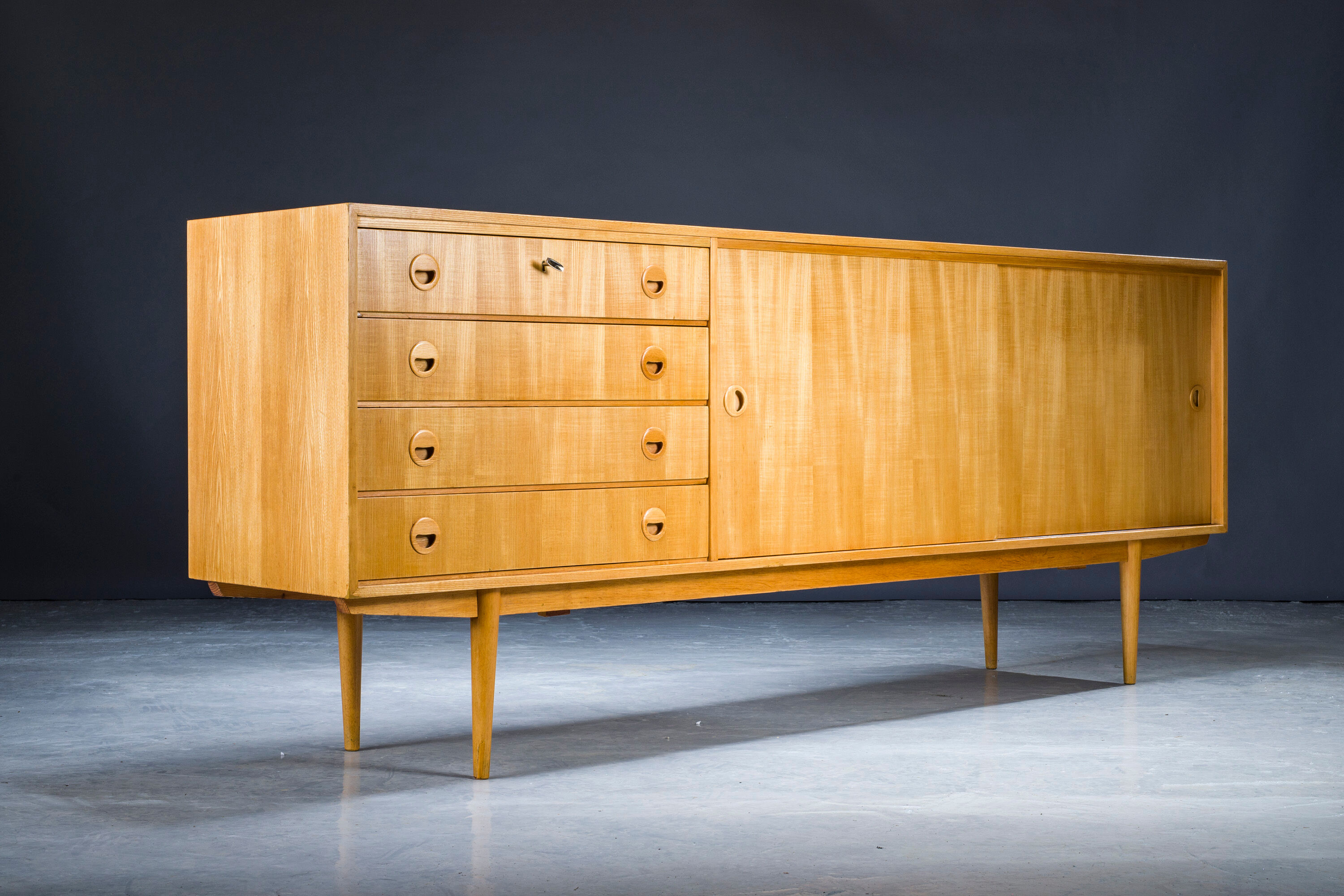 Buffet en pin du milieu du siècle de Musterring International, années 1960
