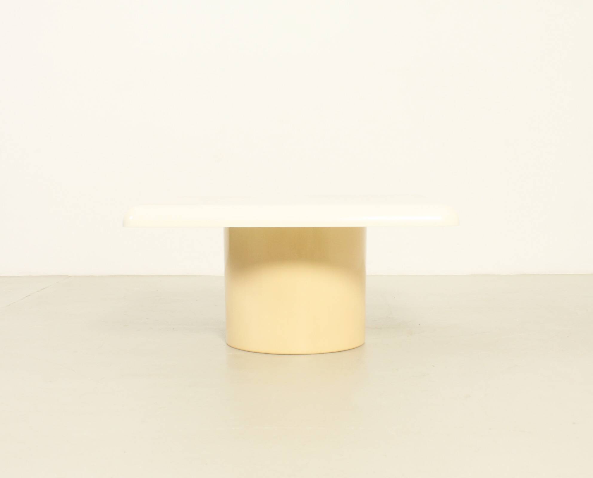 Ara coffee table by Emma Gismondi Schweinberger for Artemide, Italy.