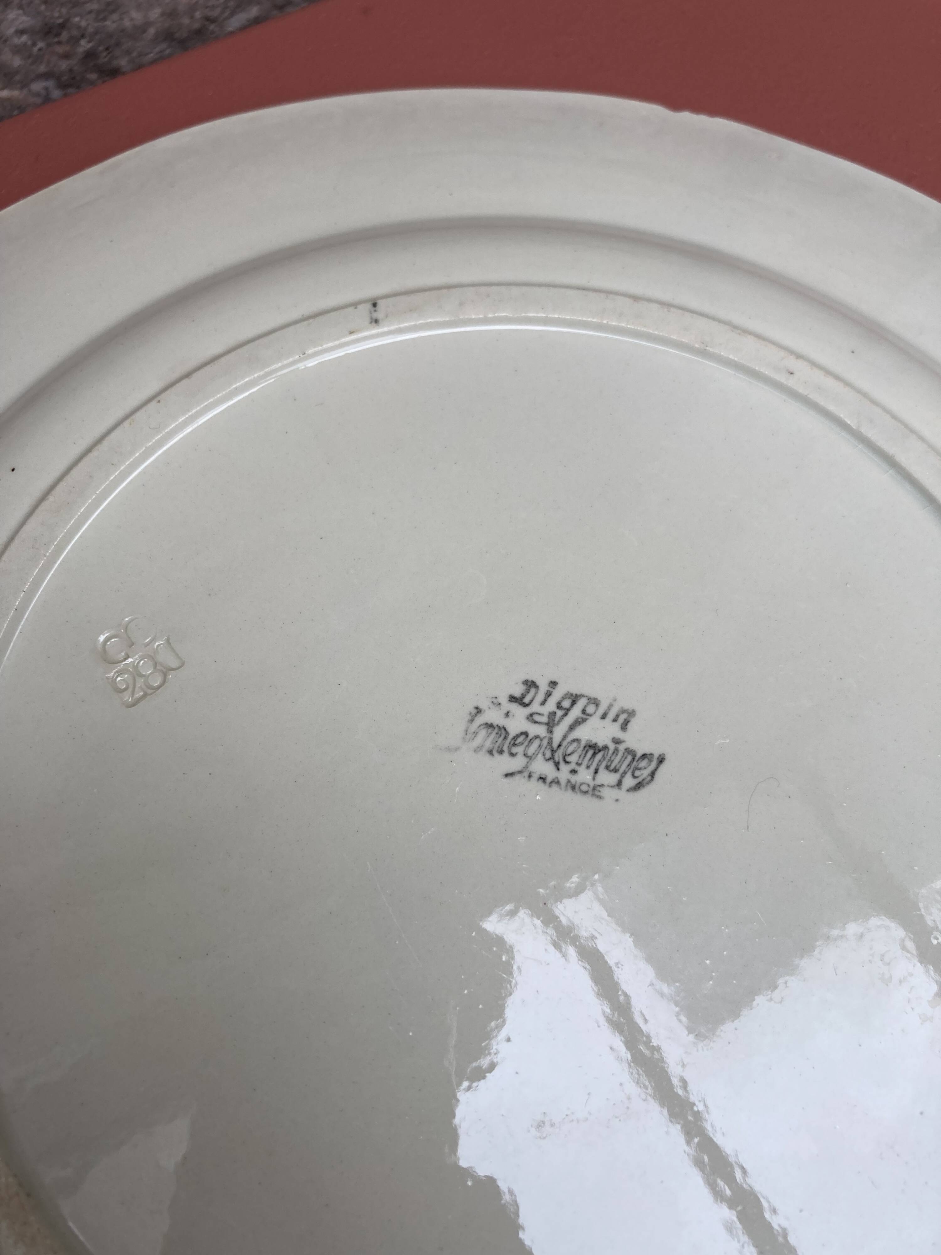 round dish Diam 31.5 Ivory Digoin Sarreguemines with gadroons