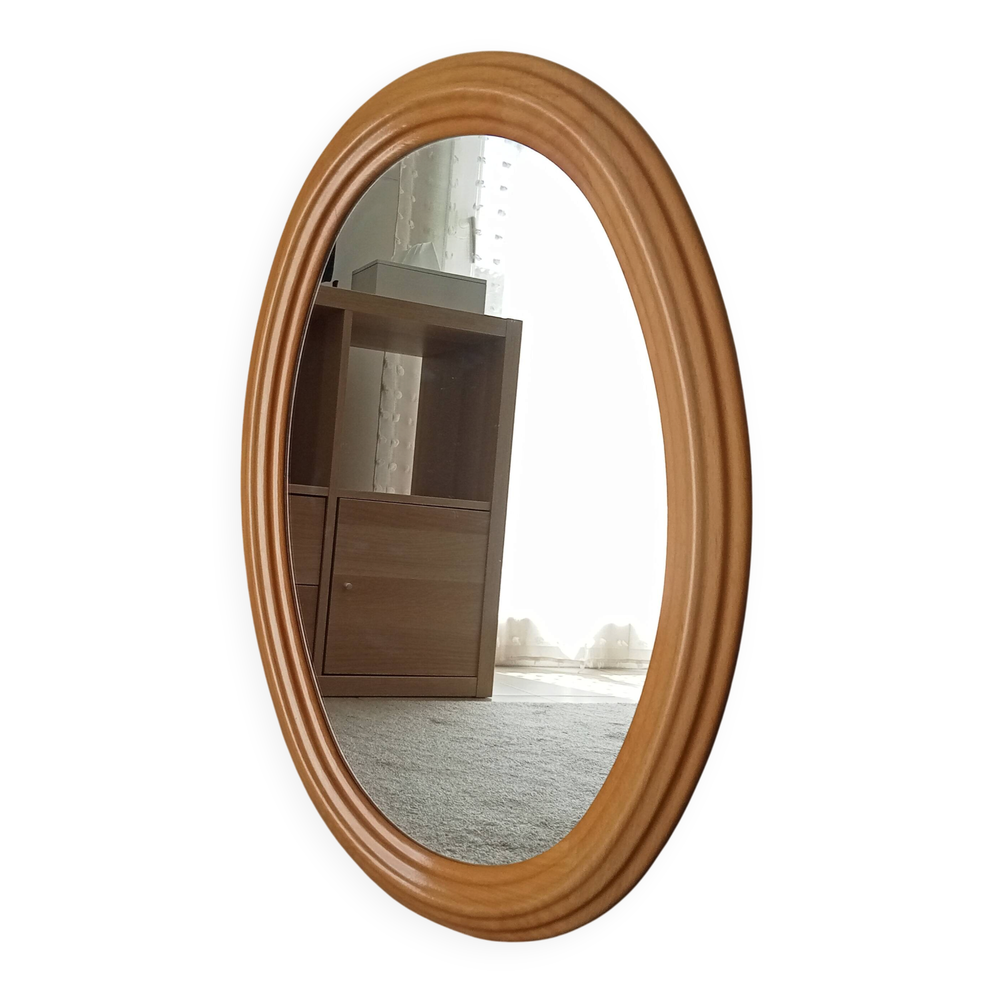 Vintage oval mirror in beech from the 70s/80s.