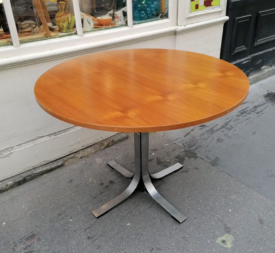 Table goes up and down 1970