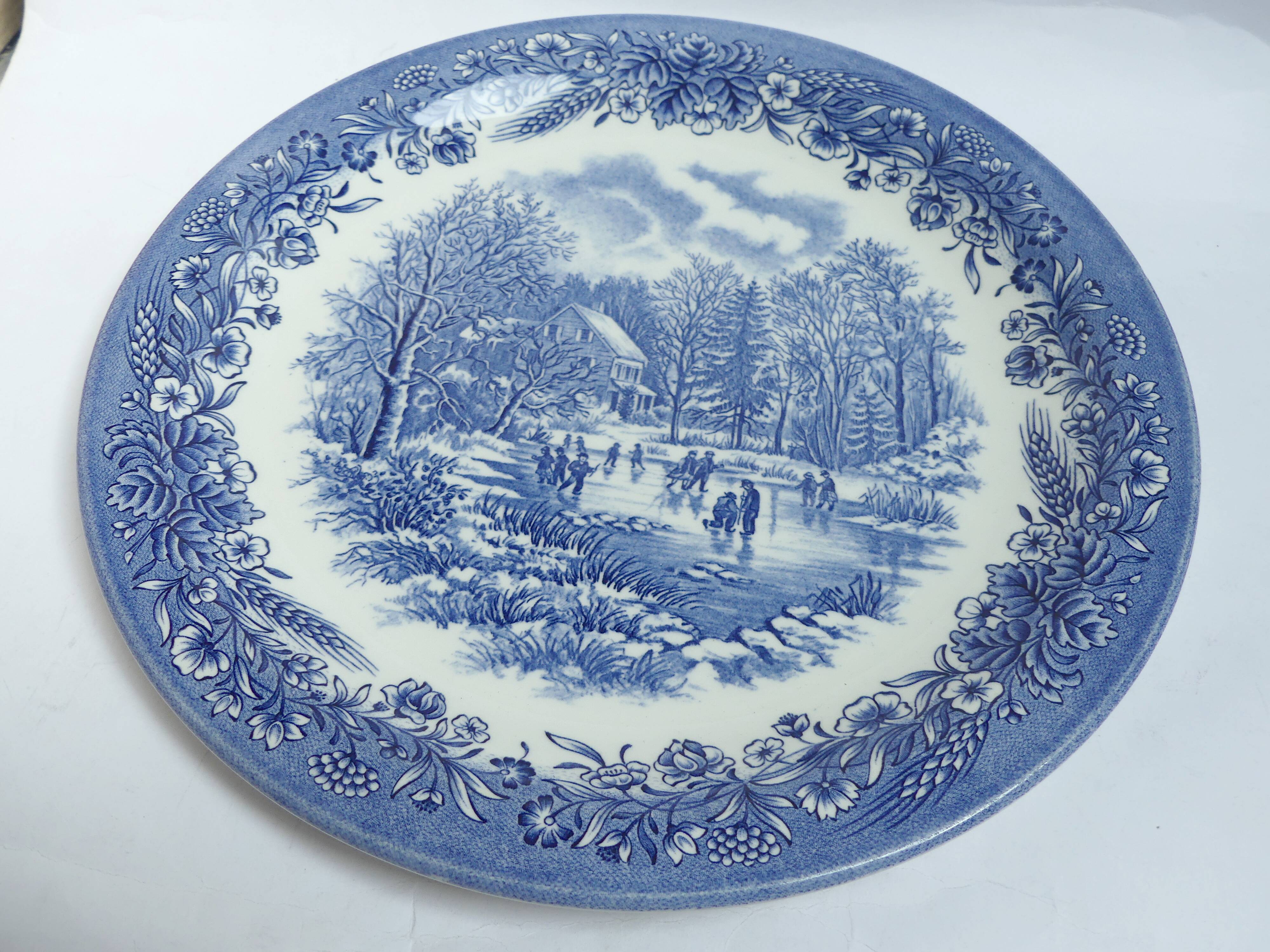 Round plate by Churchill in English porcelain.