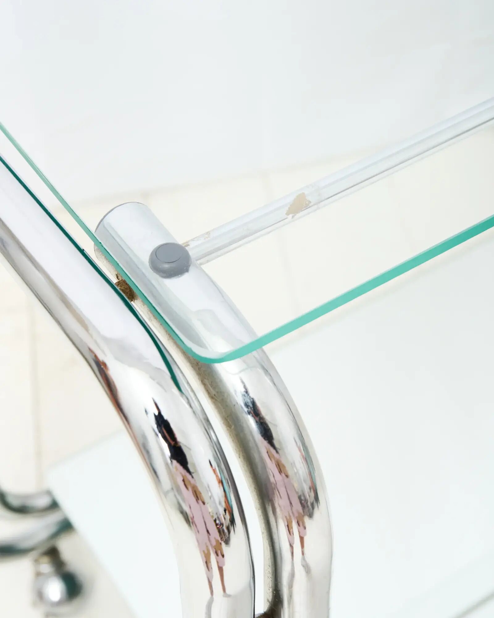 Tubular dessert trolley in chrome, glass and mirror, Italy, 1970s.