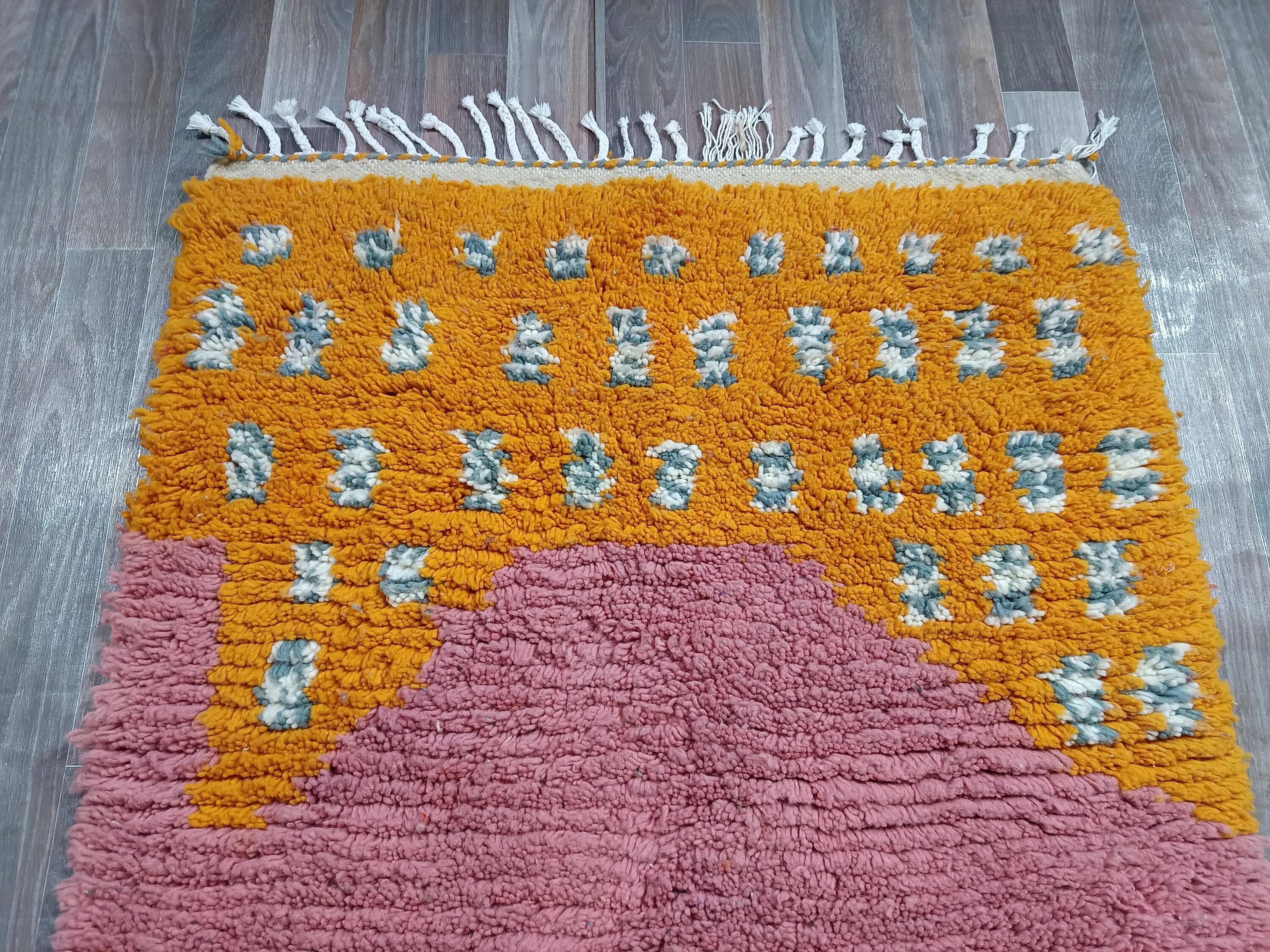 Traditional handmade Moroccan rug 3 x 2 m