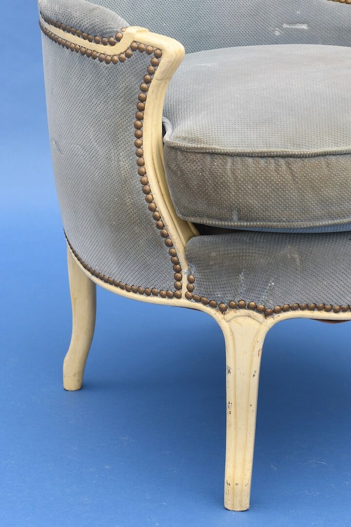 Louis XV-style shepherdess chair