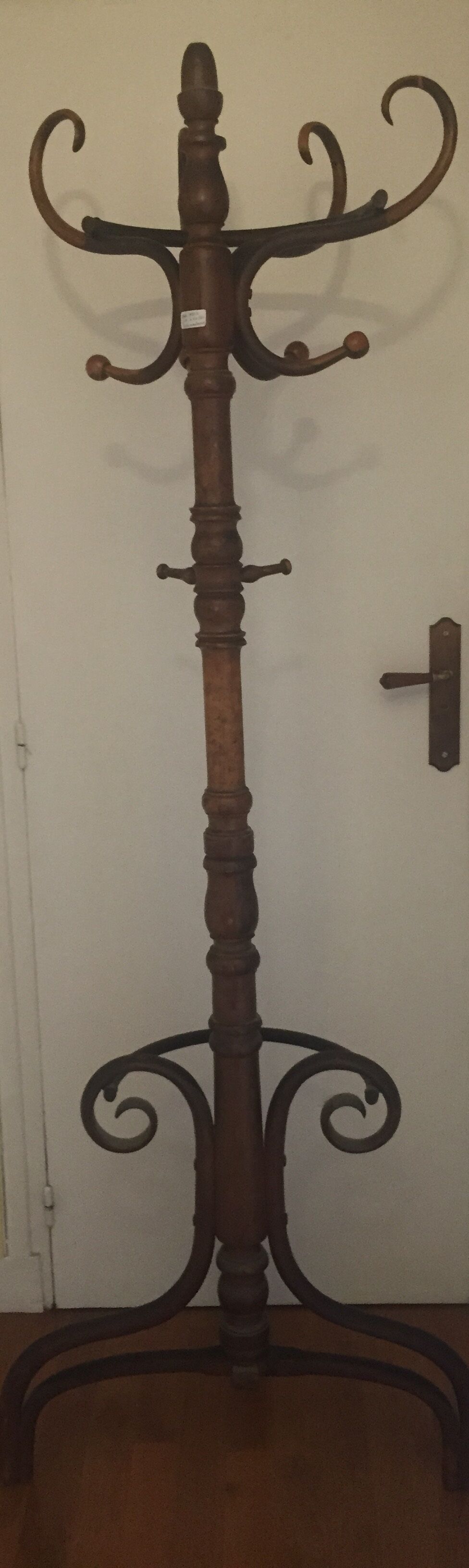 Door old wooden mantles in parrot style