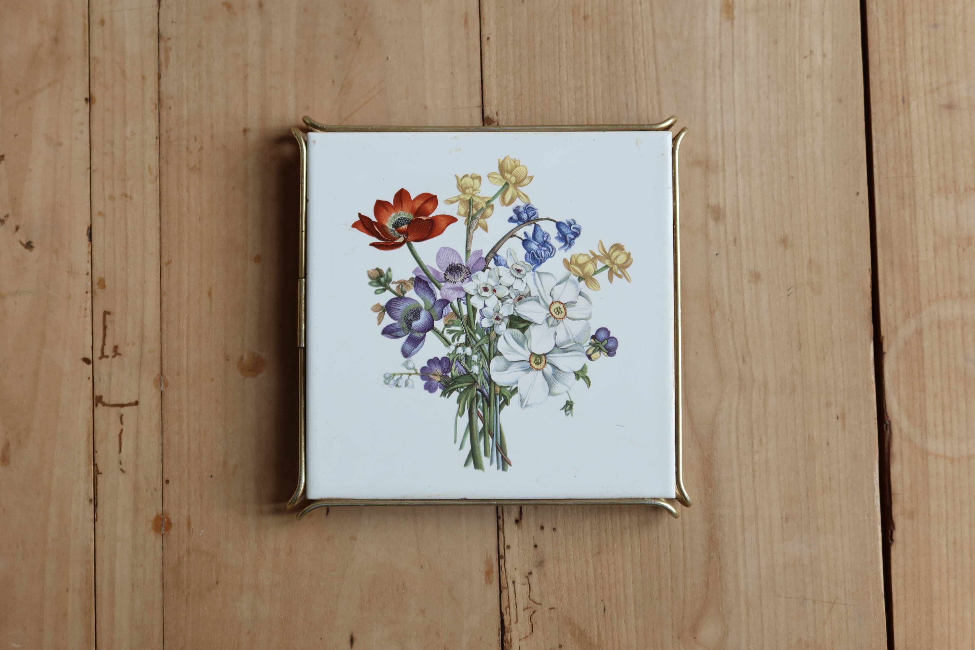 Vintage Villeroy & Boch trivet – Floral earthenware tile