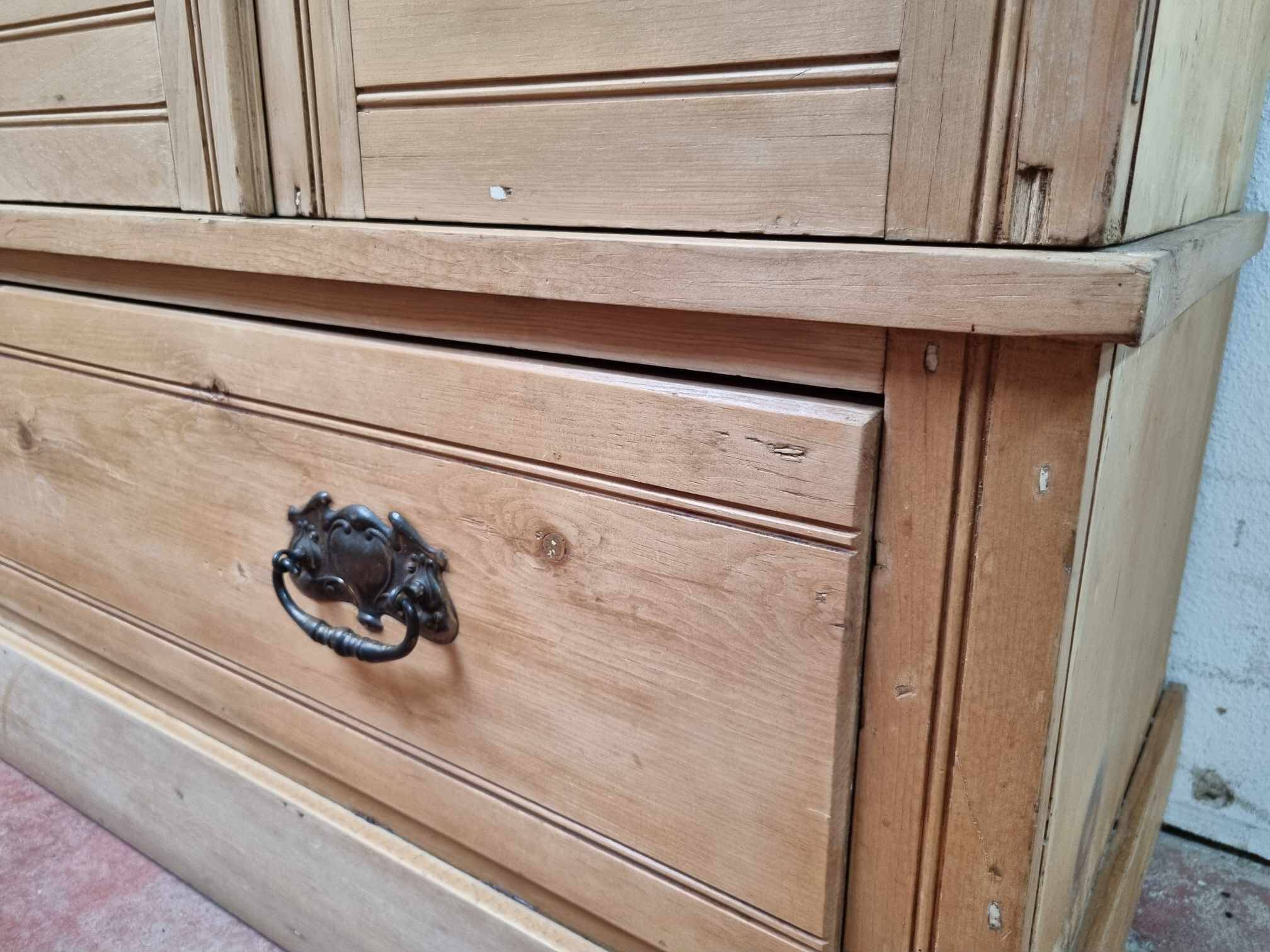 Armoire anglaise en pin