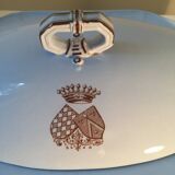 Tureen coat of arms Count Brown Westhead Moore & Co XIX