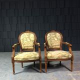 Paire de fauteuils de style Louis XVI